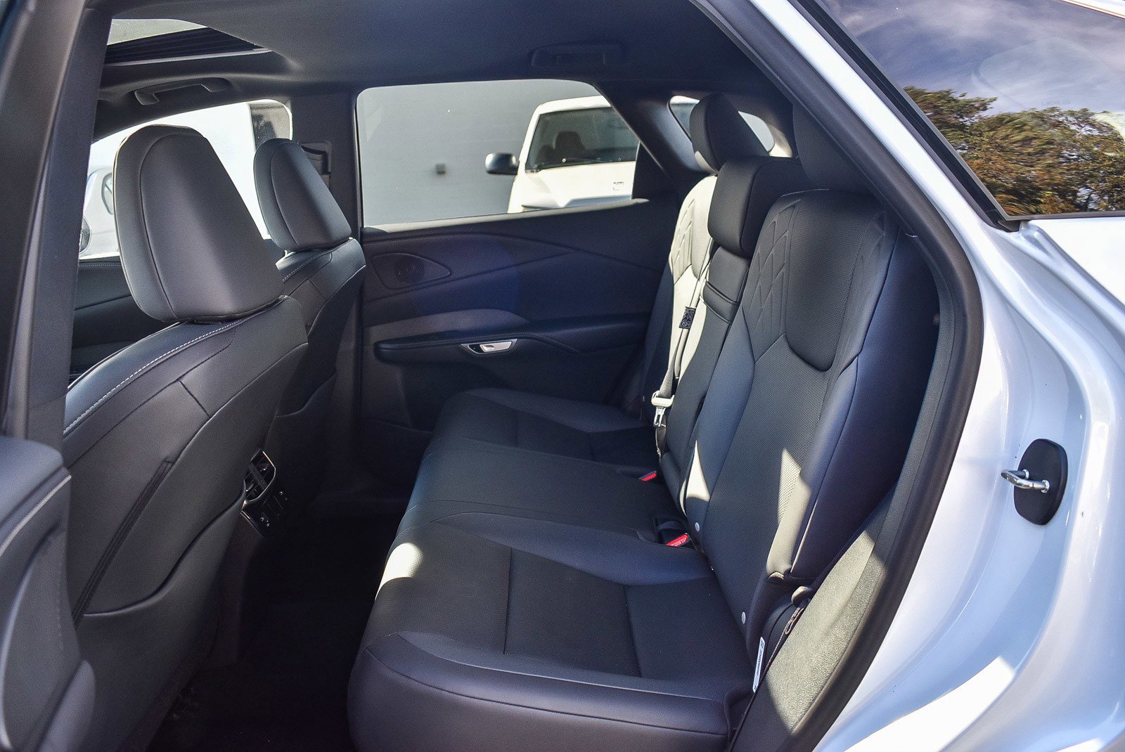 Used 2025 Lexus RX 350h w/ Convenience Package image 18