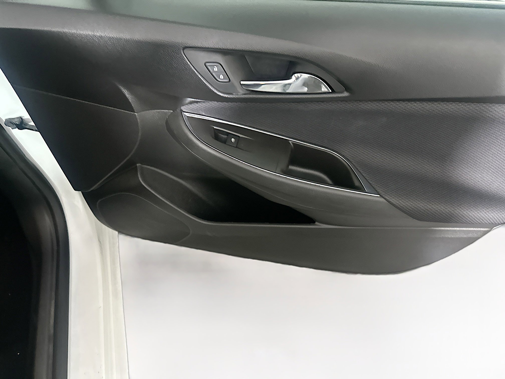 Used 2017 Chevrolet Cruze LT image 29