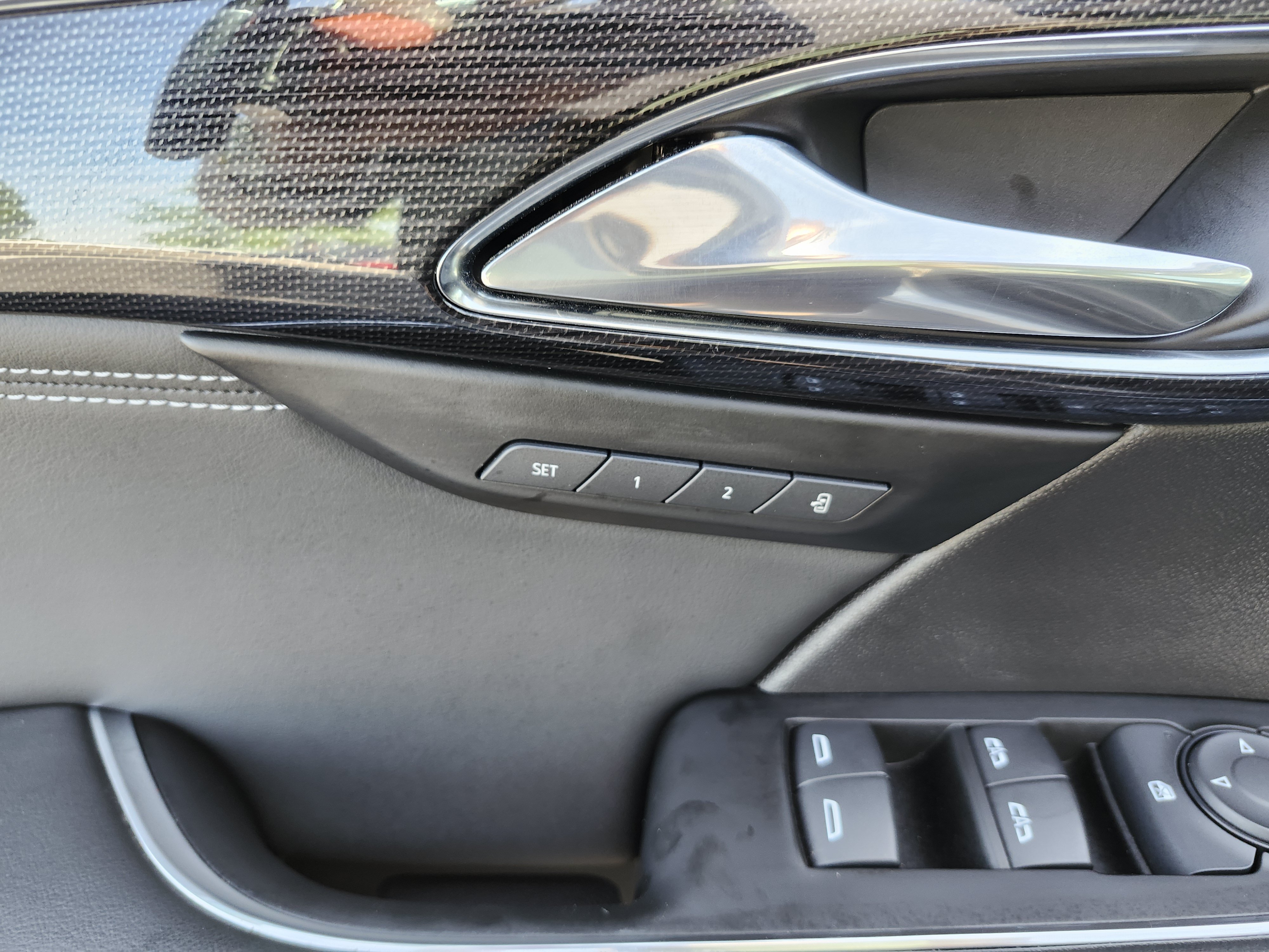 Used 2023 Buick Envision Essence FWD image 27
