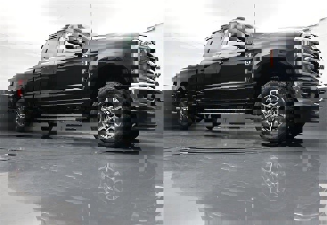 New 2026 Ford F350 Lariat w/ FX4 Off-Road Package image 28