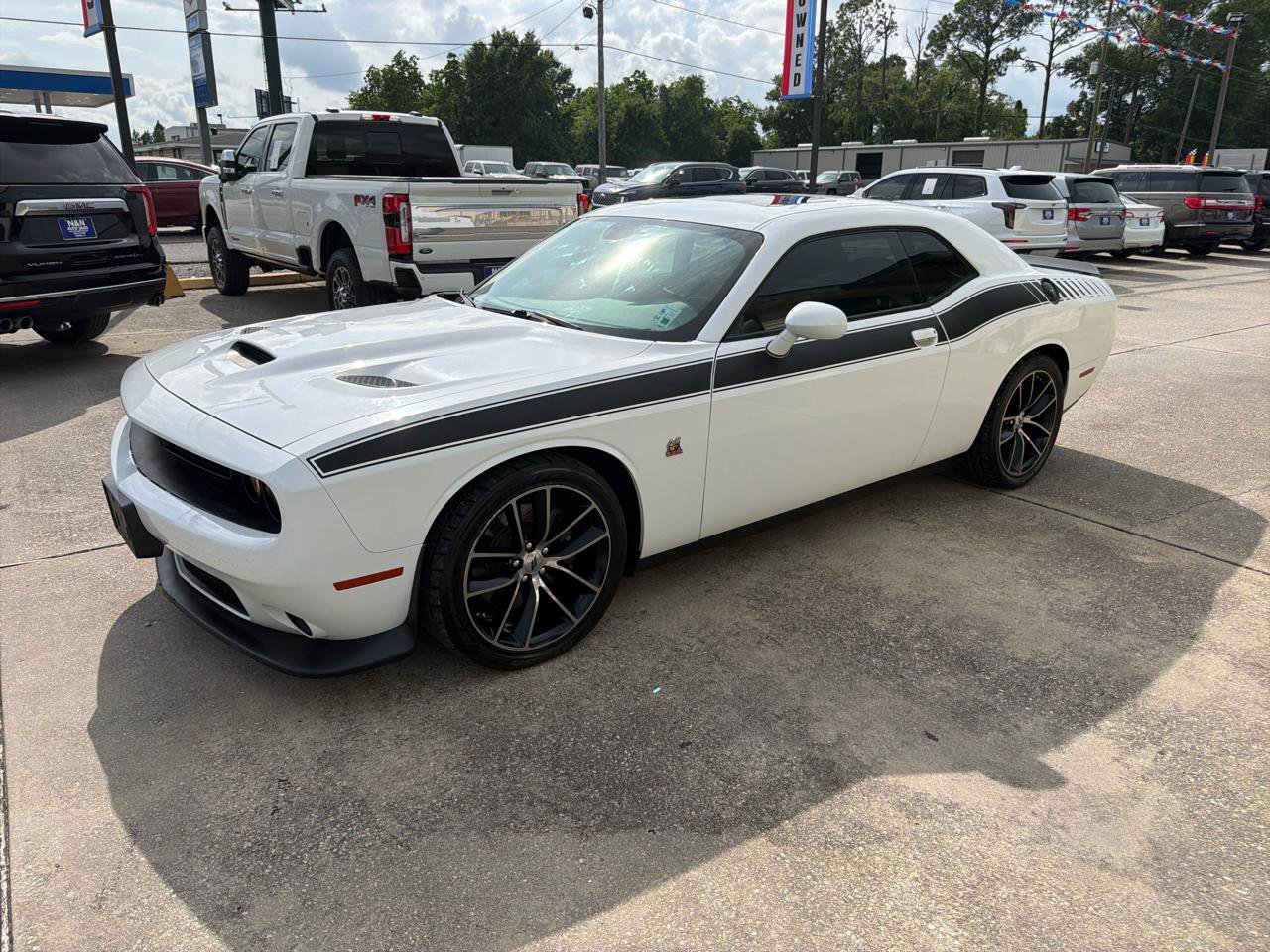 Used 2020 Dodge Challenger R/T Scat Pack w/ Driver Convenience Group RWD image 2