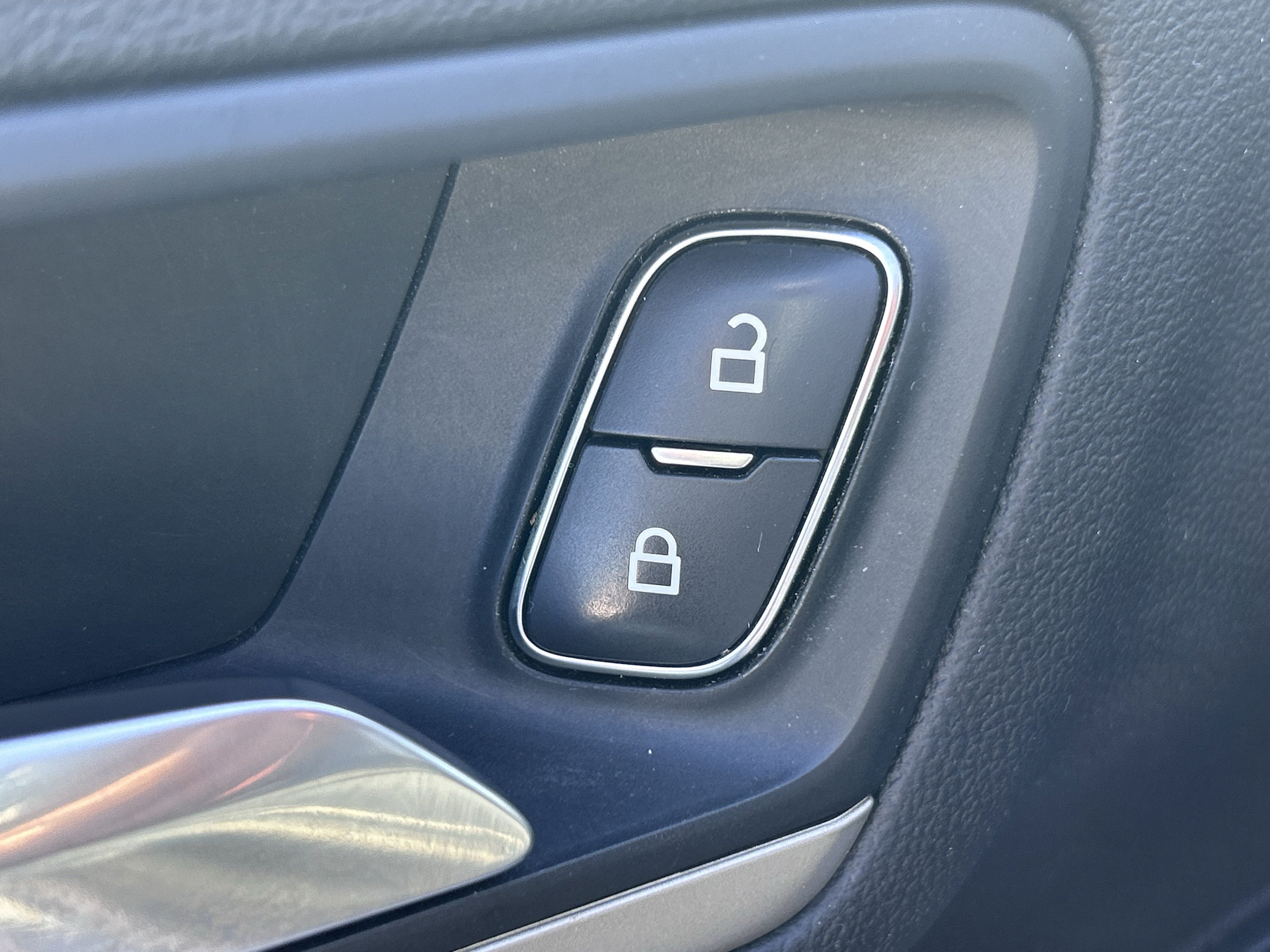 Used 2022 Ford Escape SEL FWD image 12