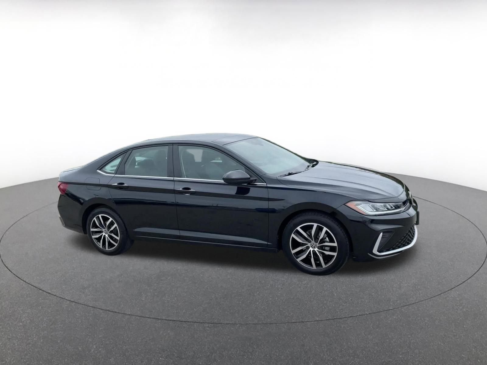 Used 2025 Volkswagen Jetta SE video 2