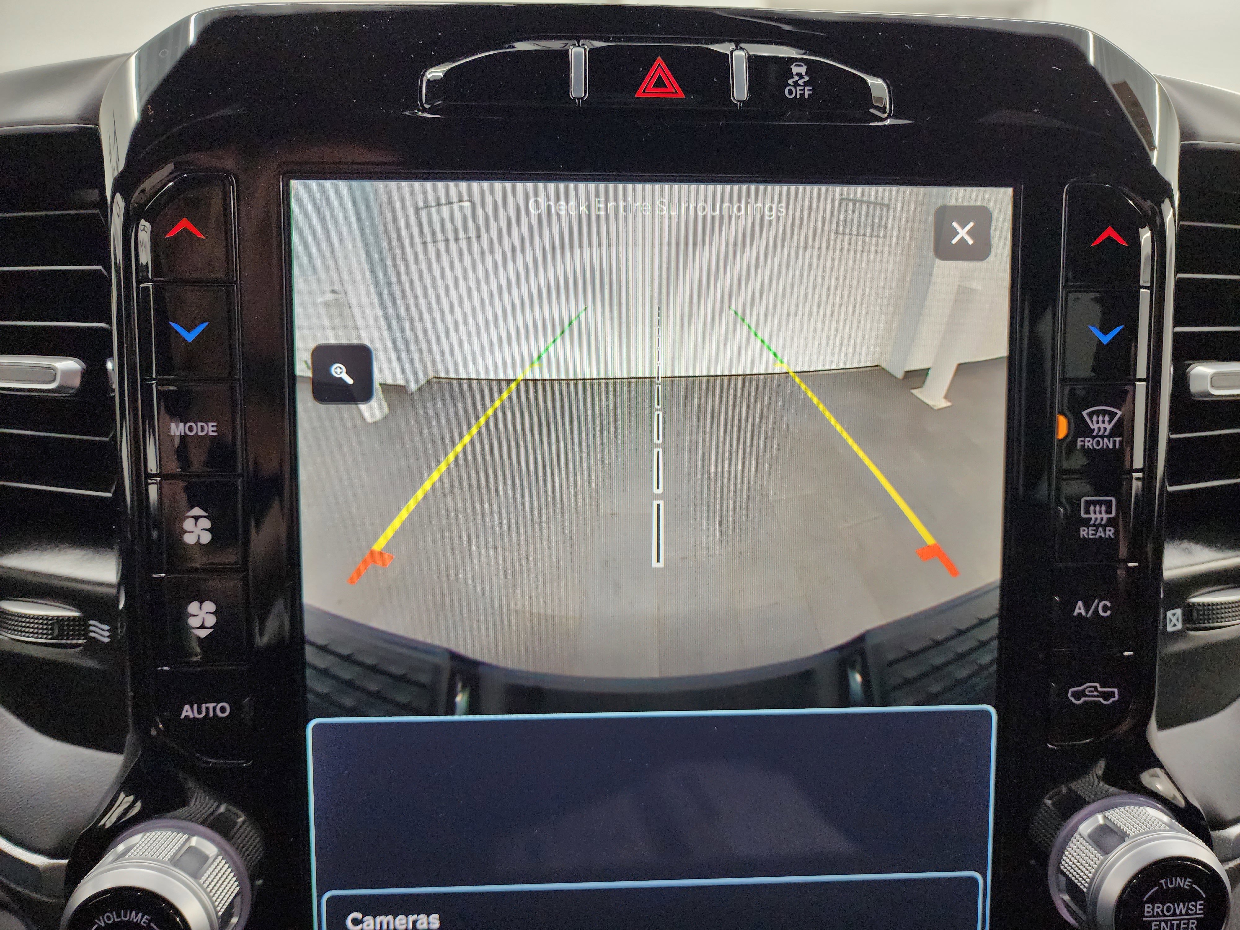 Used 2024 RAM 3500 Big Horn w/ Sport Appearance Package image 14