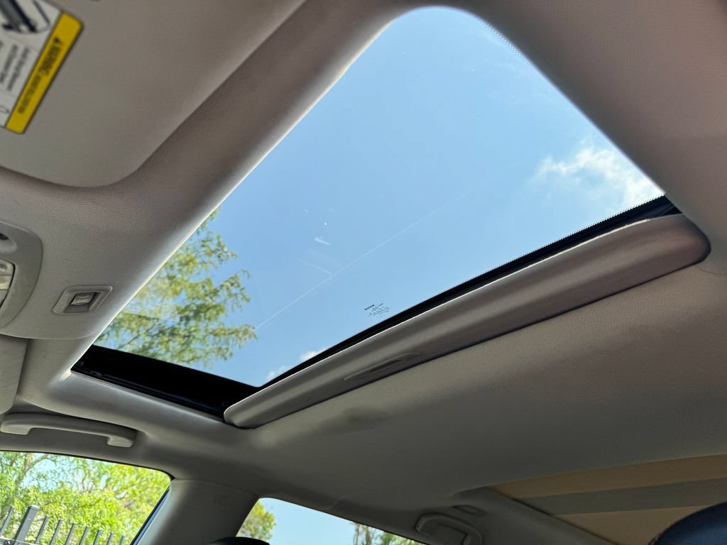 Used 2019 Nissan Pathfinder SL AWD/4WD image 39