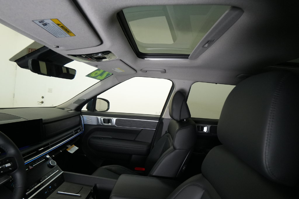 Certified 2026 Hyundai Santa Fe Limited AWD/4WD image 22