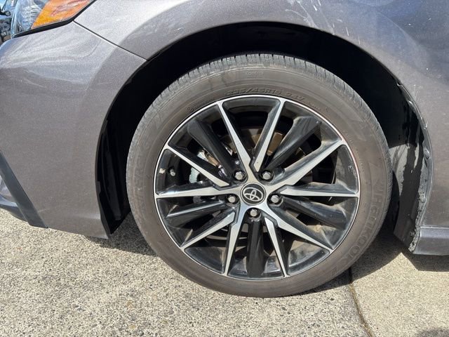 Used 2024 Toyota Camry SE image 10