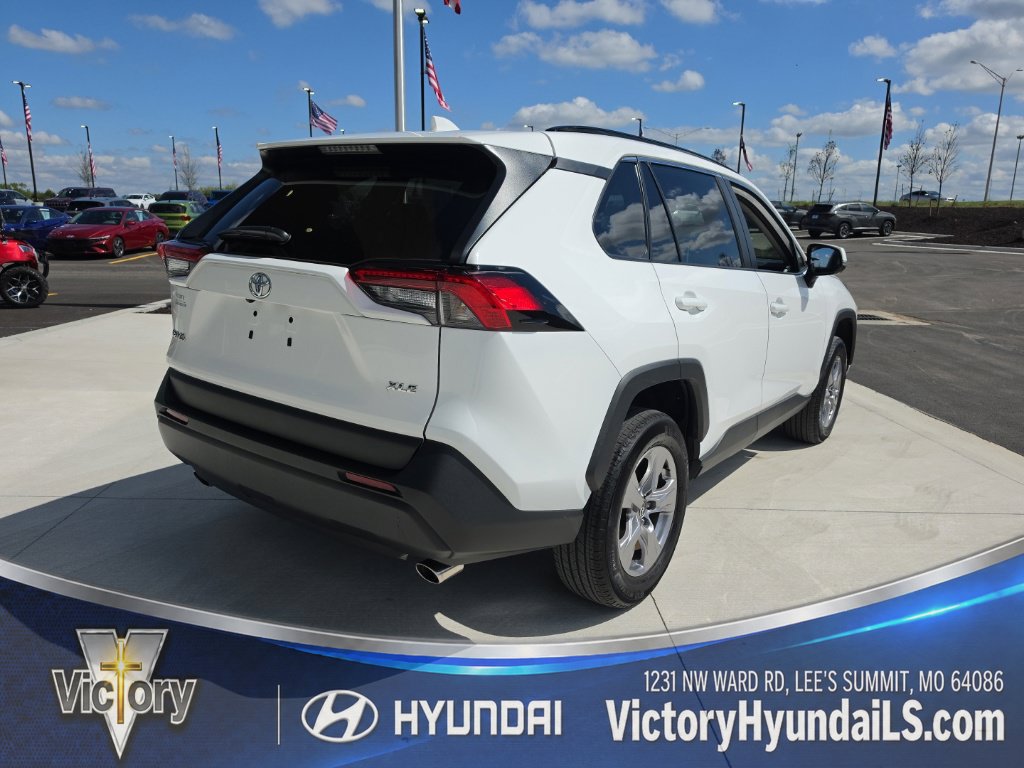 Used 2025 Toyota RAV4 XLE FWD image 6