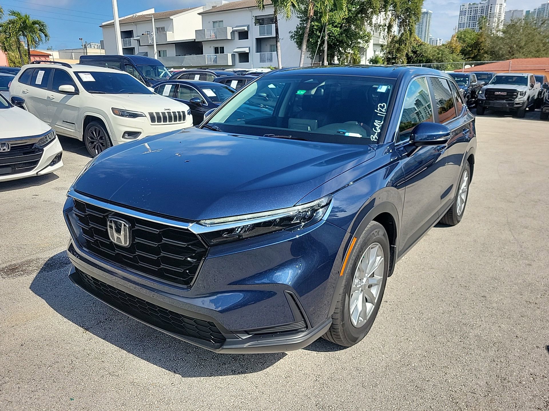 Used 2025 Honda CR-V EX video 2