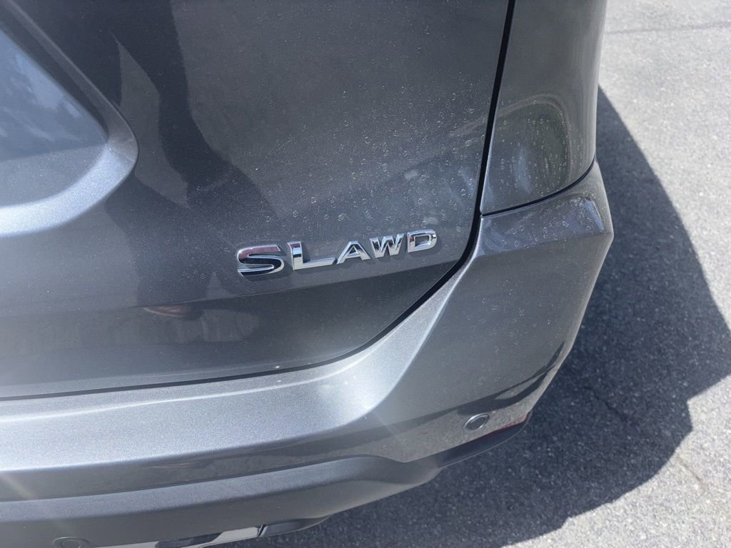 Used 2020 Nissan Rogue SL w/ Premium Package image 5