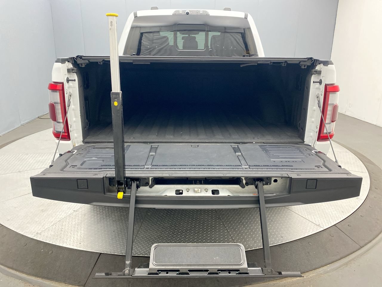 Used 2023 Ford F150 Raptor w/ Raptor 37 Performance Package AWD/4WD image 26