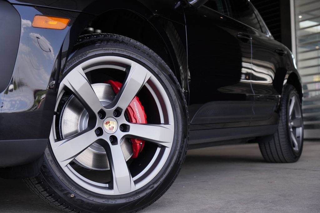 New 2026 Porsche Macan S AWD/4WD image 3