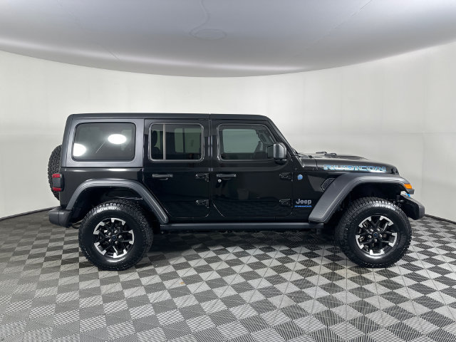 Certified 2024 Jeep Wrangler Unlimited Rubicon 4xe w/ Technology Group AWD/4WD image 25
