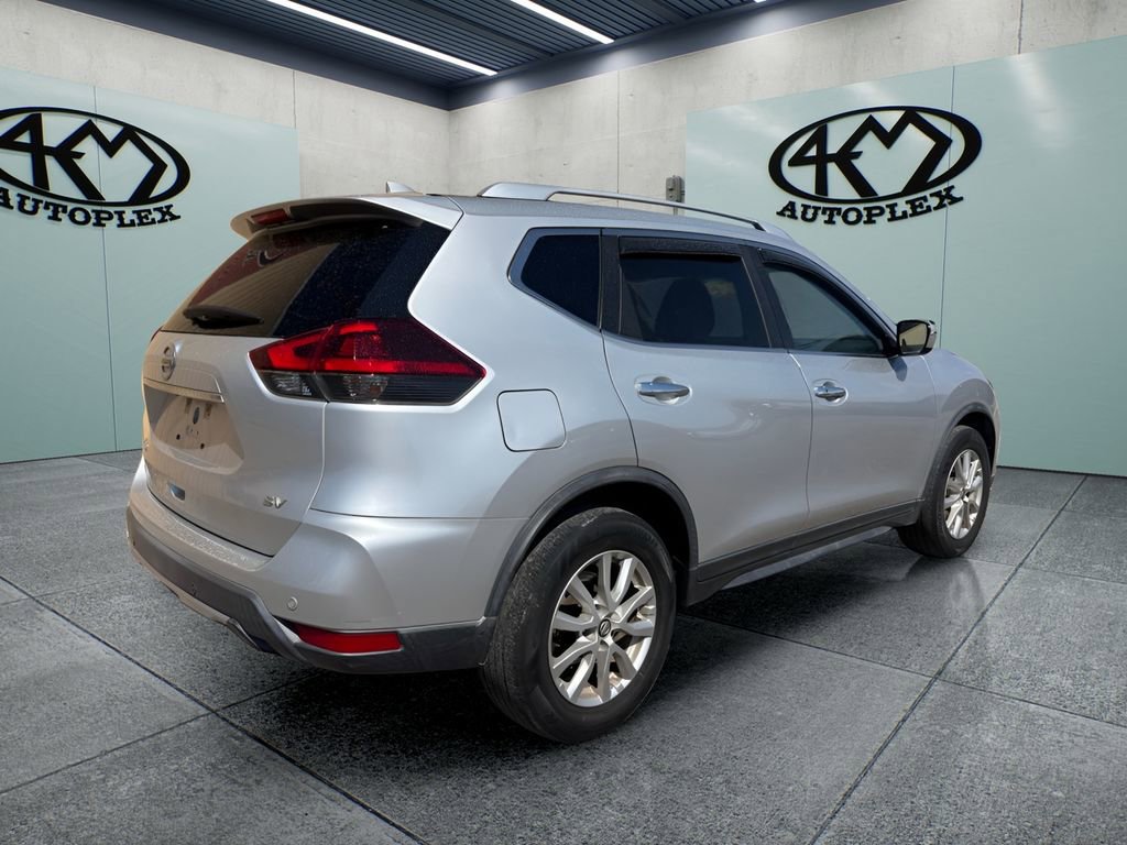 Used 2019 Nissan Rogue SV FWD image 4