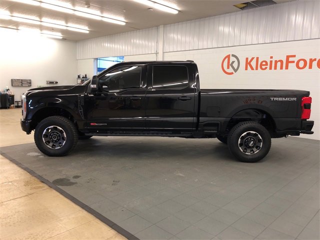 Used 2023 Ford F250 XLT w/ Black Appearance Package image 4