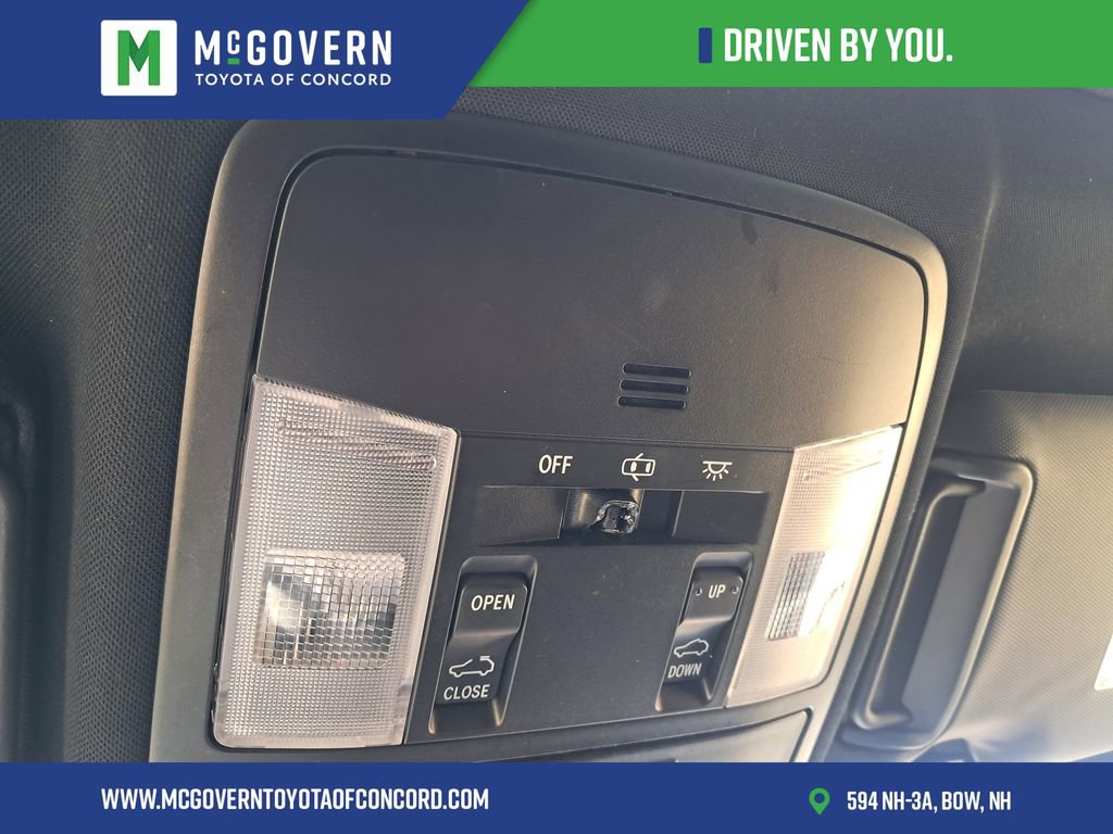 Used 2018 Toyota RAV4 SE AWD/4WD image 24