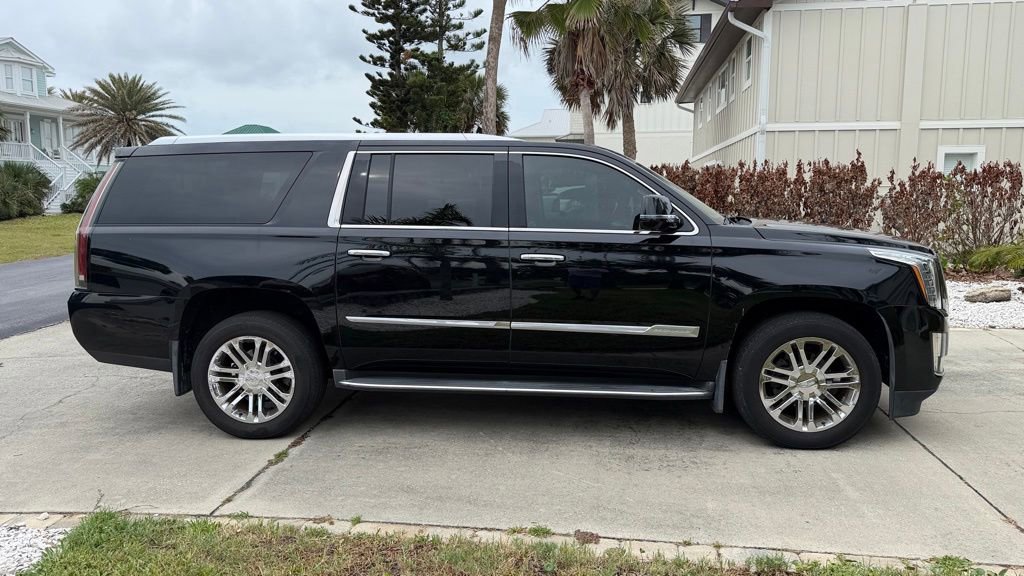 Used 2016 Cadillac Escalade ESV 2WD image 26