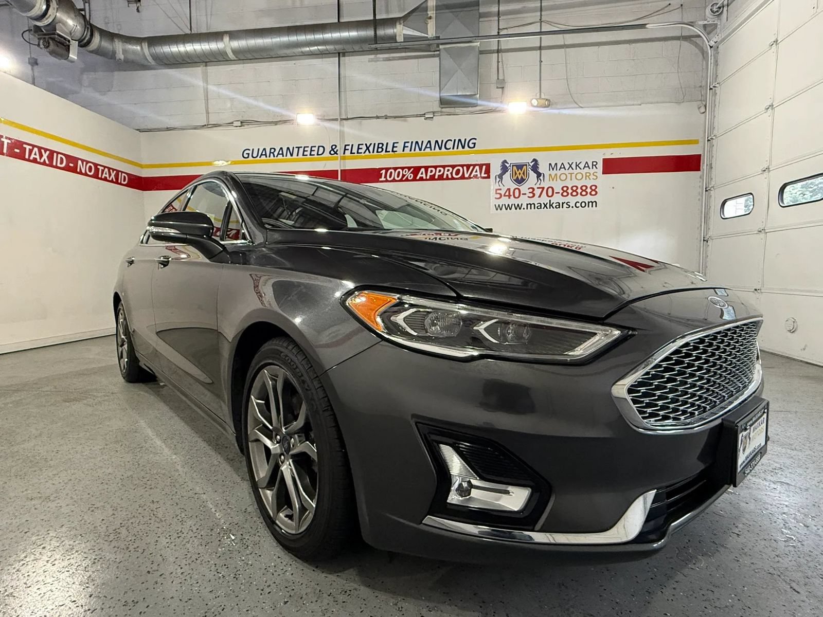 Used 2020 Ford Fusion Titanium FWD image 1