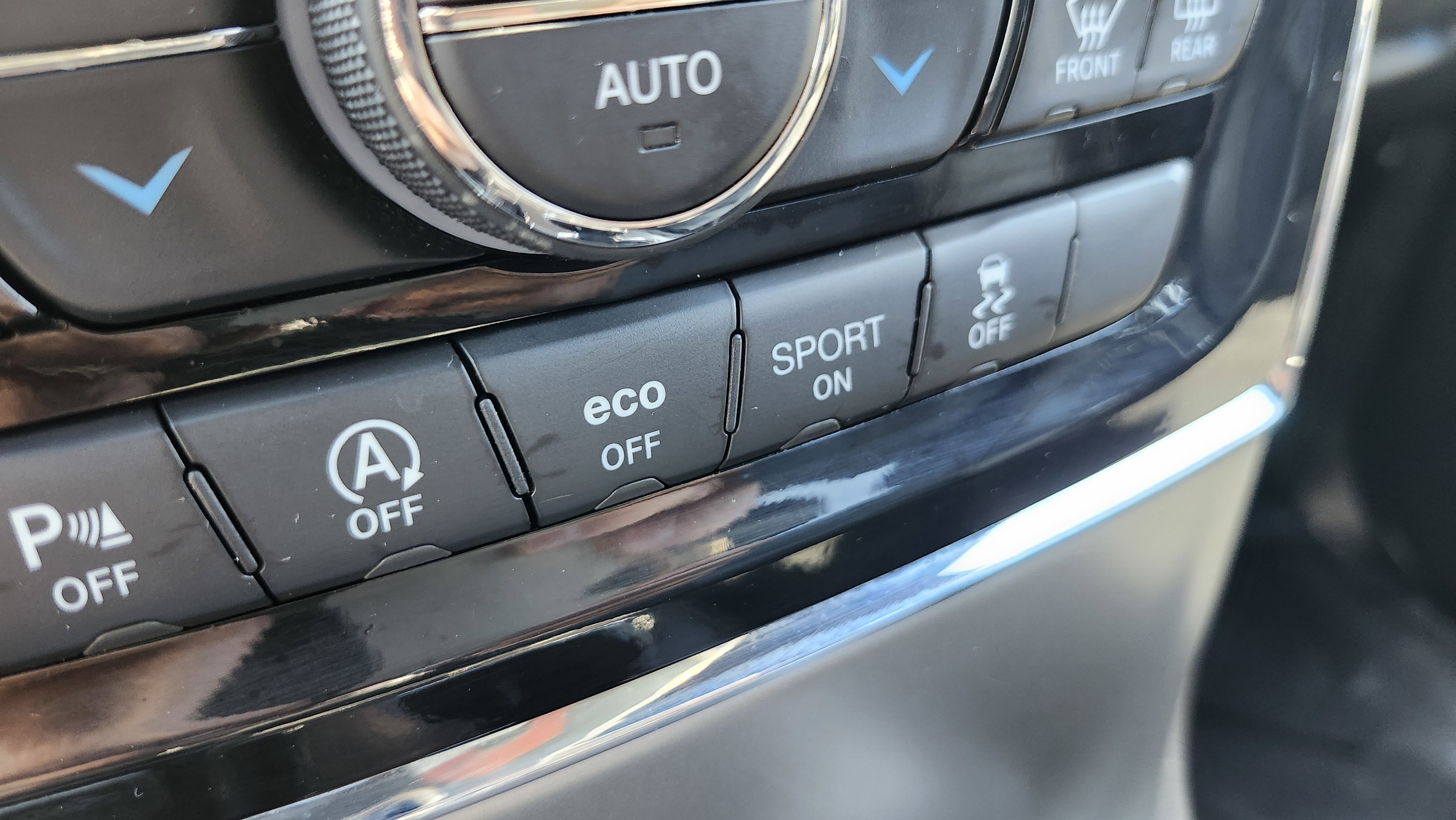 Used 2022 Jeep Grand Cherokee Limited image 11