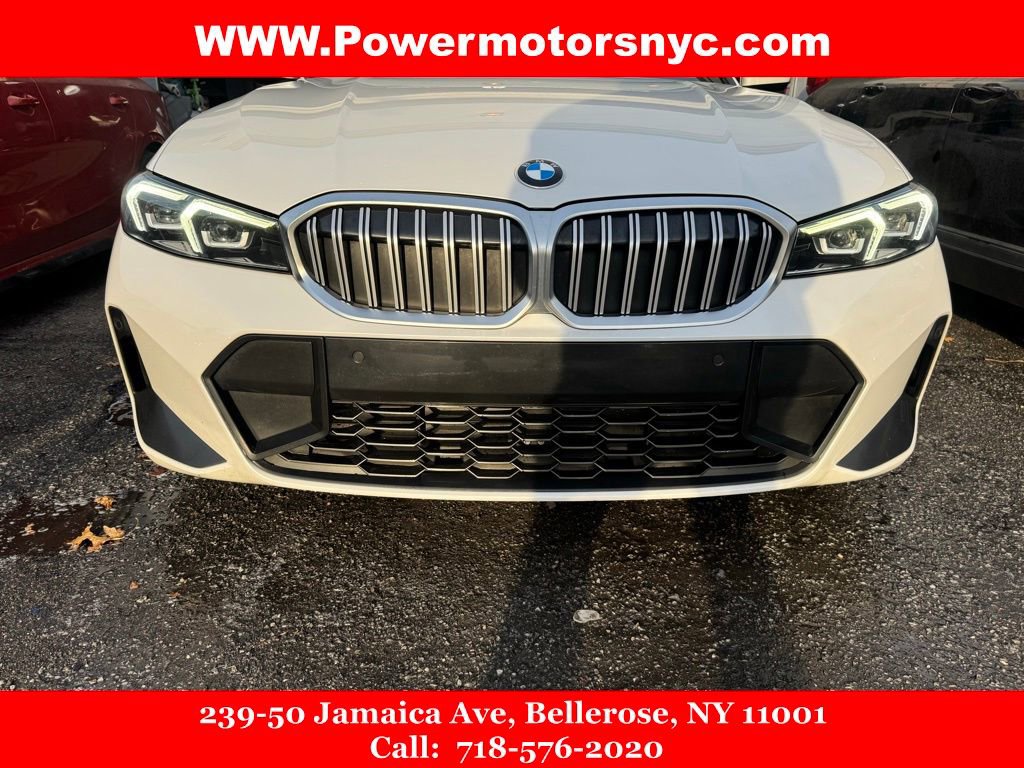 Used 2023 BMW 330i Sedan w/ M Sport Package RWD image 2