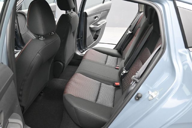New 2026 Nissan Sentra SR w/ Floor Mat Package FWD image 9