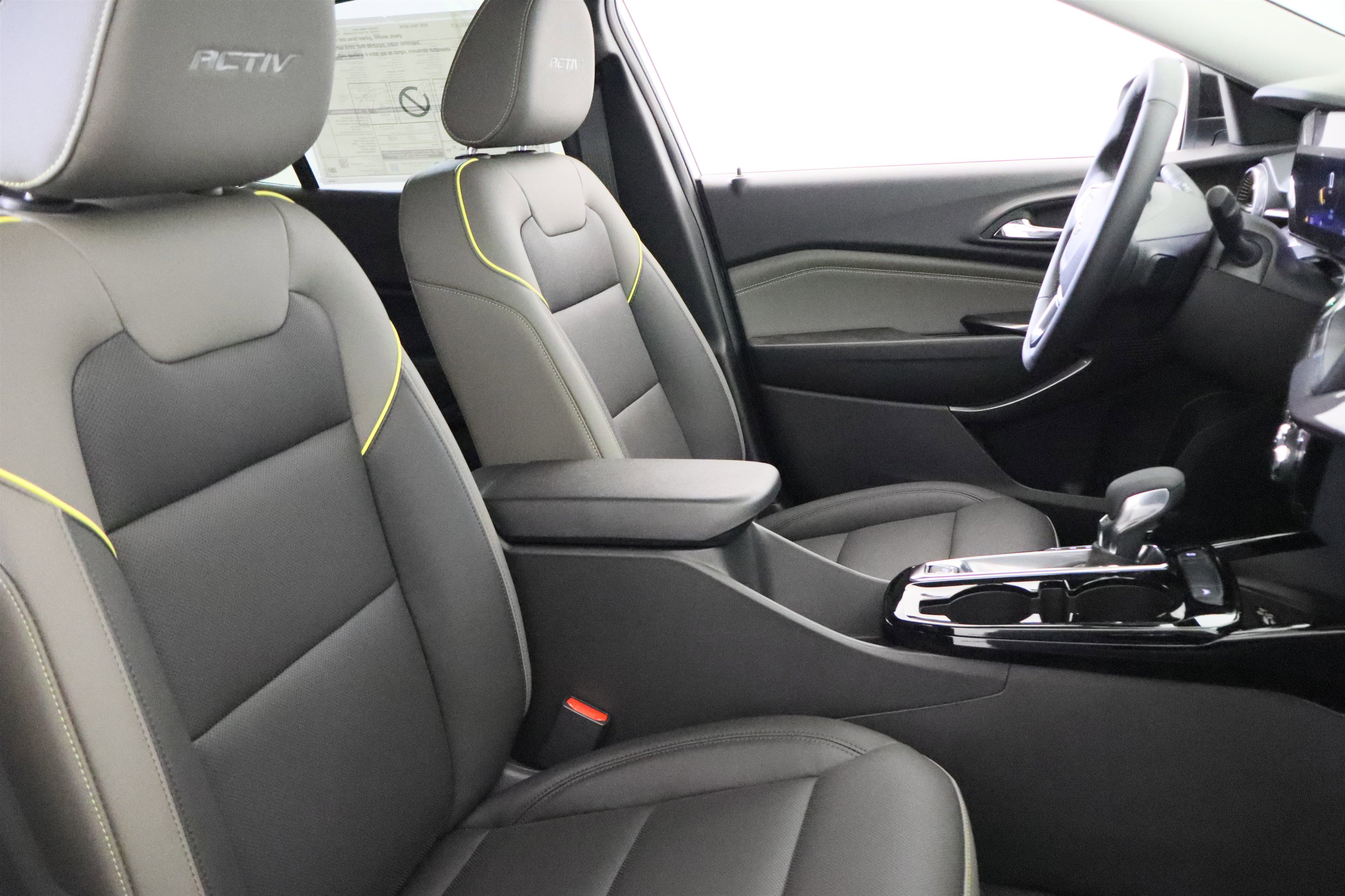 New 2026 Chevrolet Trax ACTIV w/ Sunroof Package FWD image 21