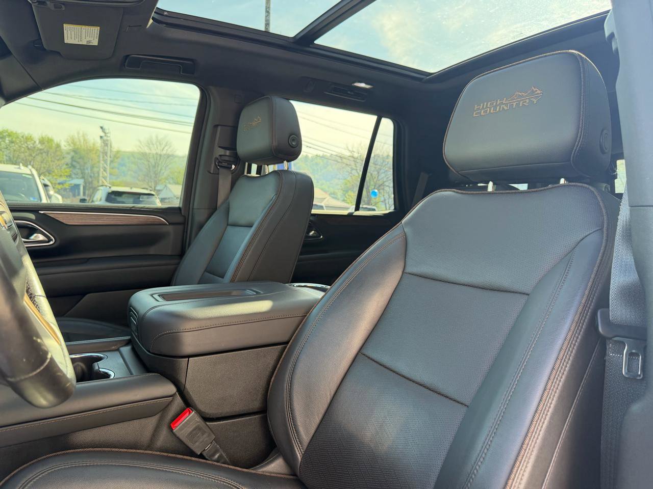 Used 2023 Chevrolet Tahoe High Country w/ Premium Package 2 AWD/4WD image 12