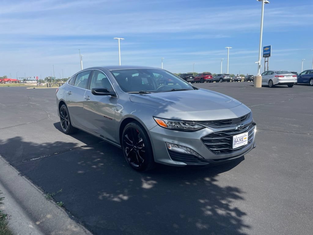 Used 2025 Chevrolet Malibu LT FWD image 7