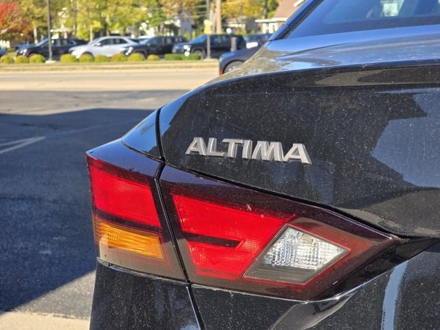 Used 2024 Nissan Altima 2.5 SV image 12