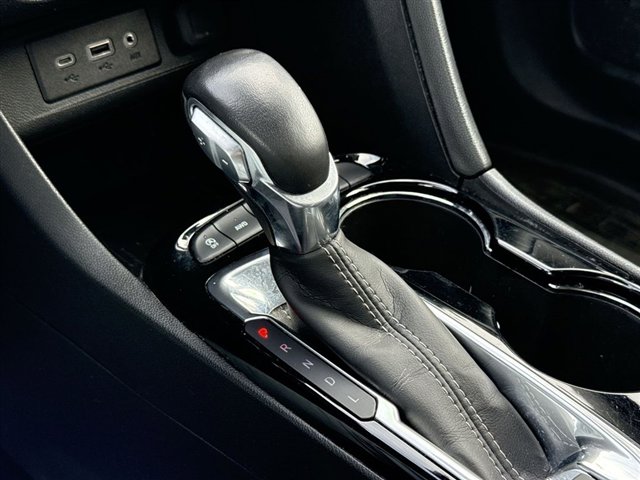 Used 2021 Buick Encore GX Select image 19