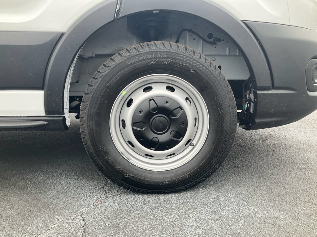 New 2026 Ford Transit 250 148 Medium Roof RWD image 10