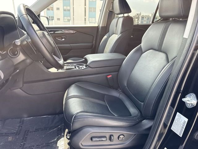 Used 2023 Honda Pilot Touring image 11
