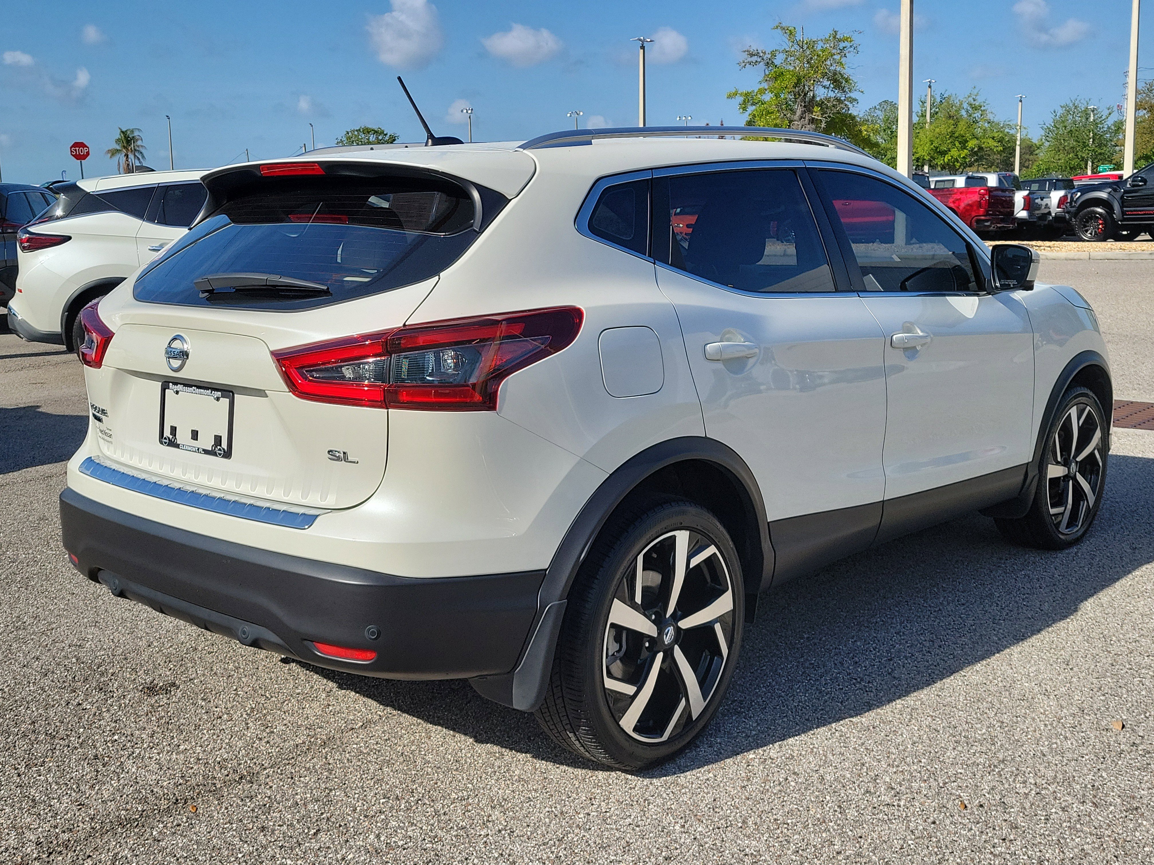 Certified 2021 Nissan Rogue Sport SL w/ Premium Package FWD image 6