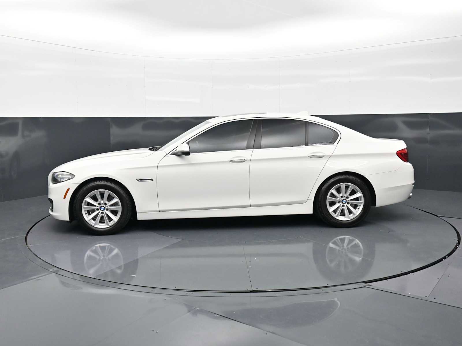 Used 2015 BMW 528i Sedan image 8