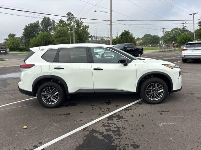Used 2024 Nissan Rogue S FWD image 26