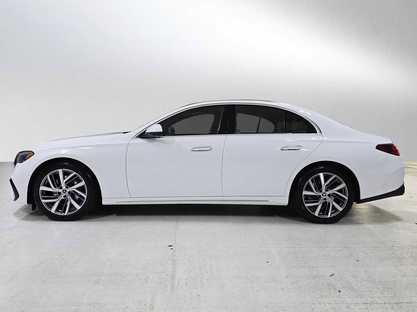 New 2026 Mercedes-Benz E 350 4MATIC Sedan image 6
