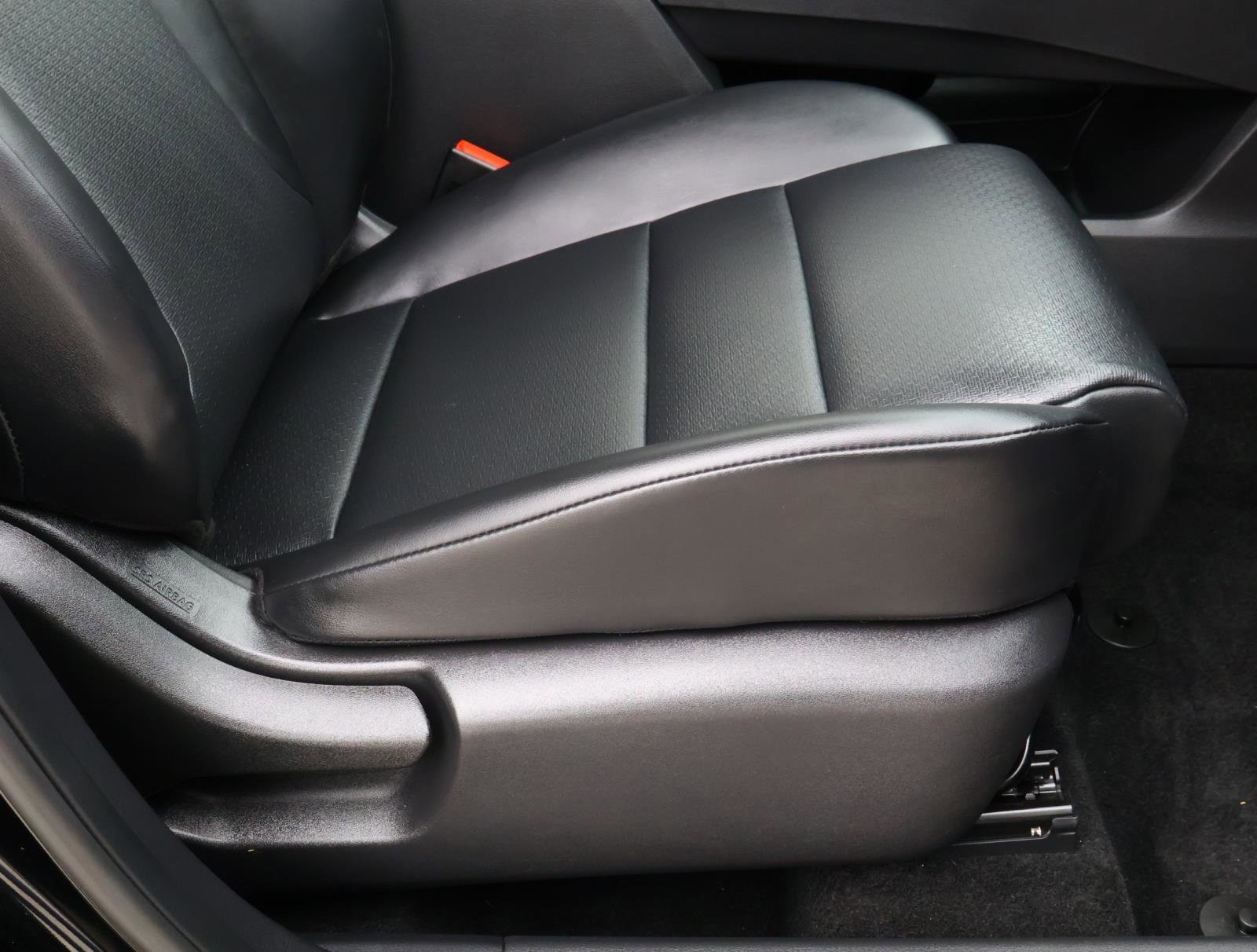 Used 2025 Nissan Rogue SV w/ SV Premium Package image 19