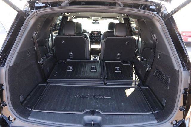 Used 2025 Nissan Pathfinder Rock Creek image 7