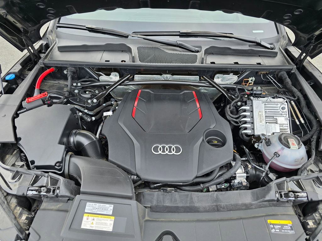 Used 2024 Audi SQ5 Prestige w/ Prestige Package image 38