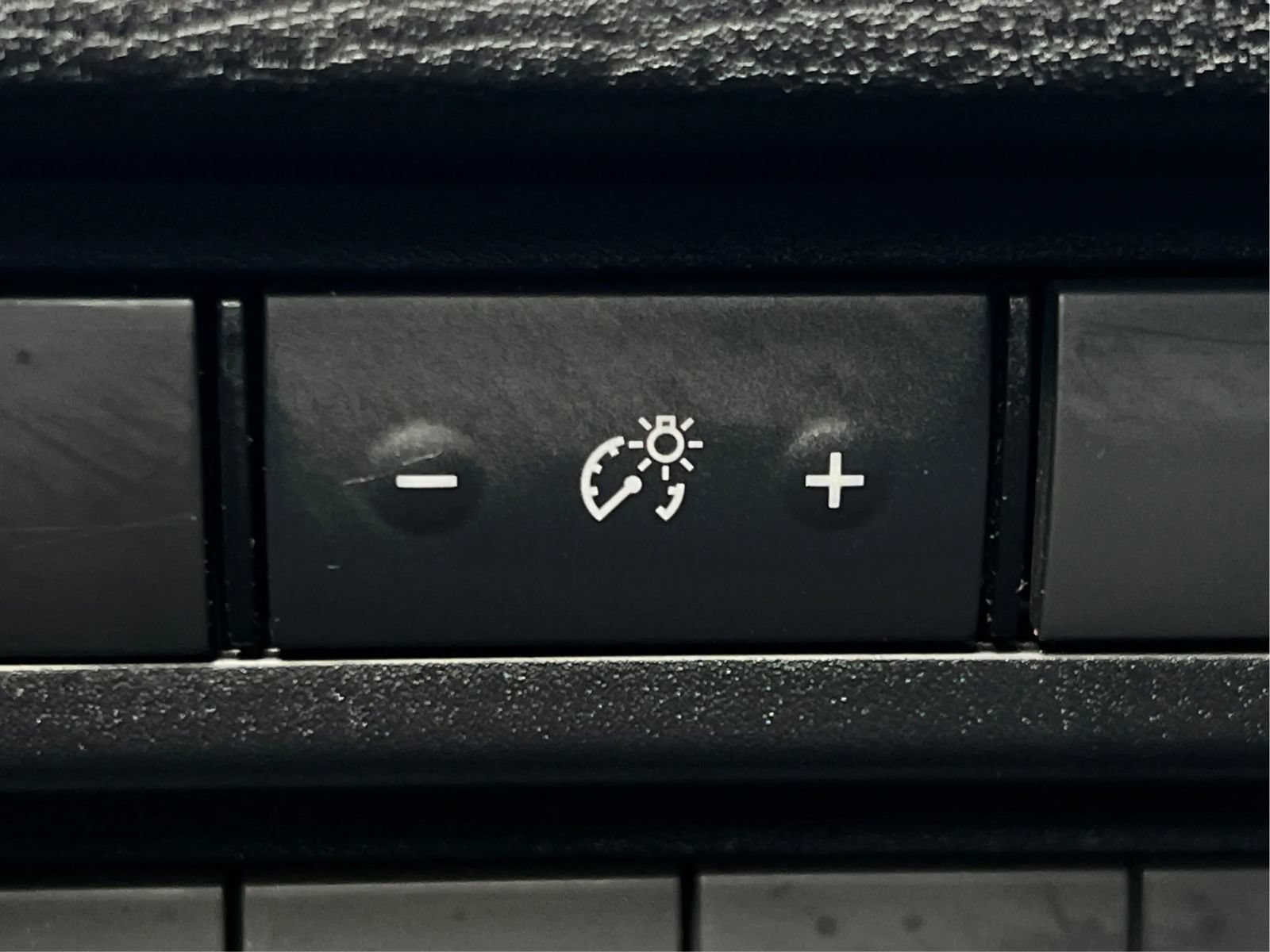Used 2023 Mitsubishi Outlander SEL 40th Anniversary AWD/4WD image 24
