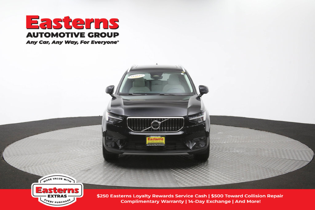 Used 2023 Volvo XC40 B5 Plus AWD/4WD image 54