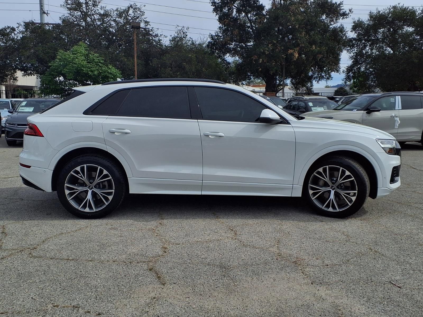 Used 2021 Audi Q8 Premium w/ Black Optic Package image 3