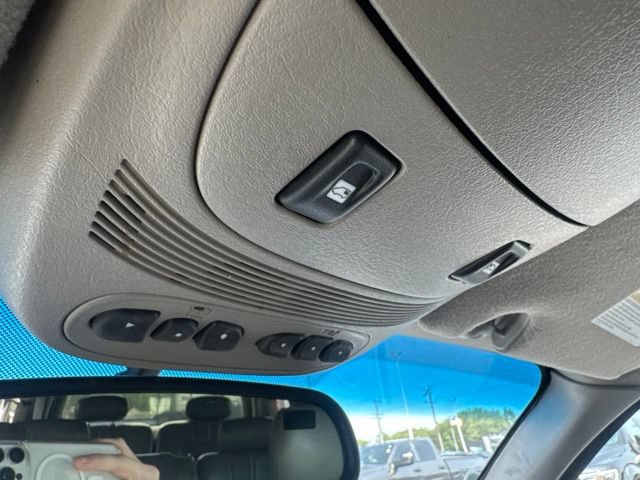 Used 2004 GMC Envoy XL SLT AWD/4WD image 22