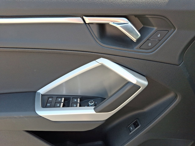 Used 2025 Audi Q3 2.0T Premium AWD/4WD image 12