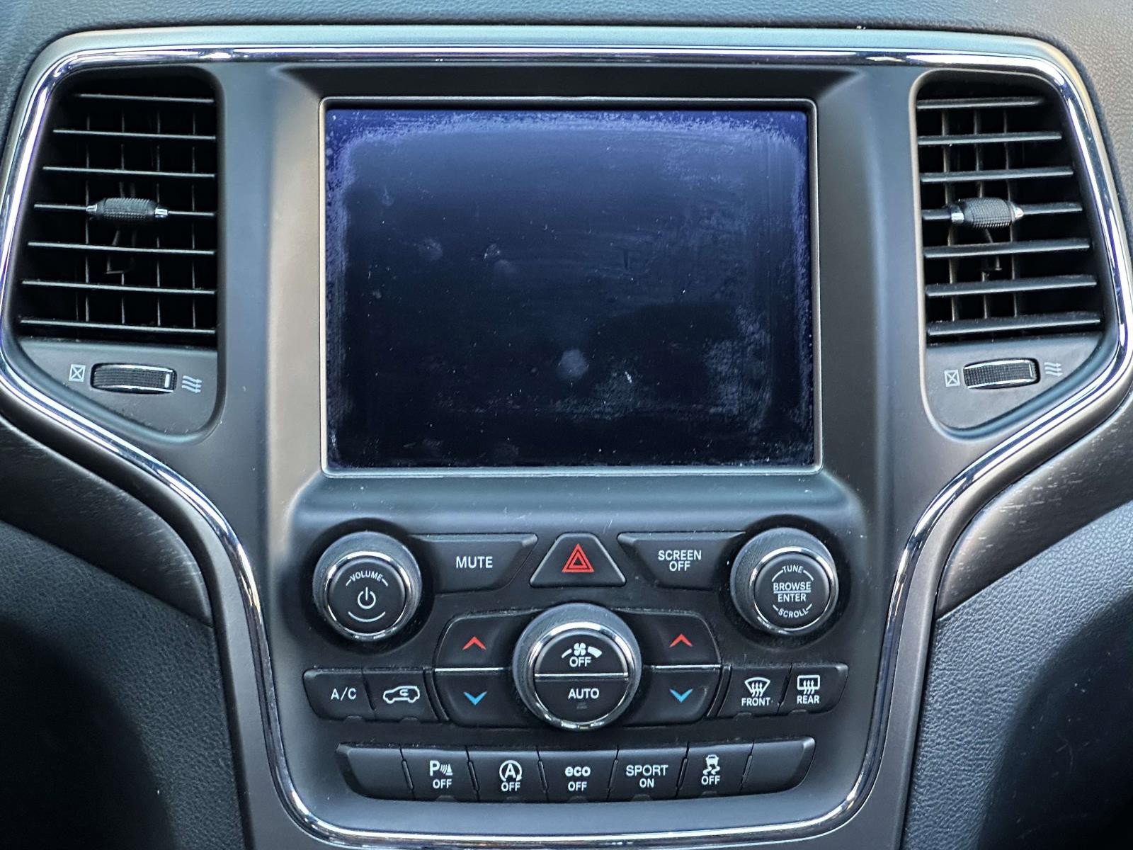 Used 2018 Jeep Grand Cherokee Laredo AWD/4WD image 24