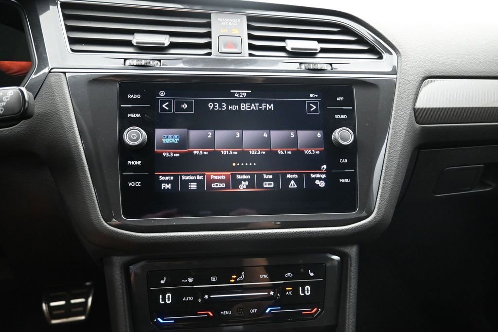 Used 2023 Volkswagen Tiguan SE R-Line FWD image 15