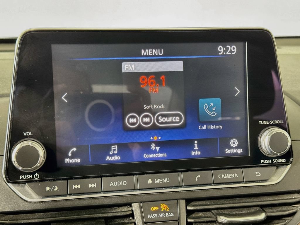 Used 2024 Nissan Altima 2.5 SV FWD image 34