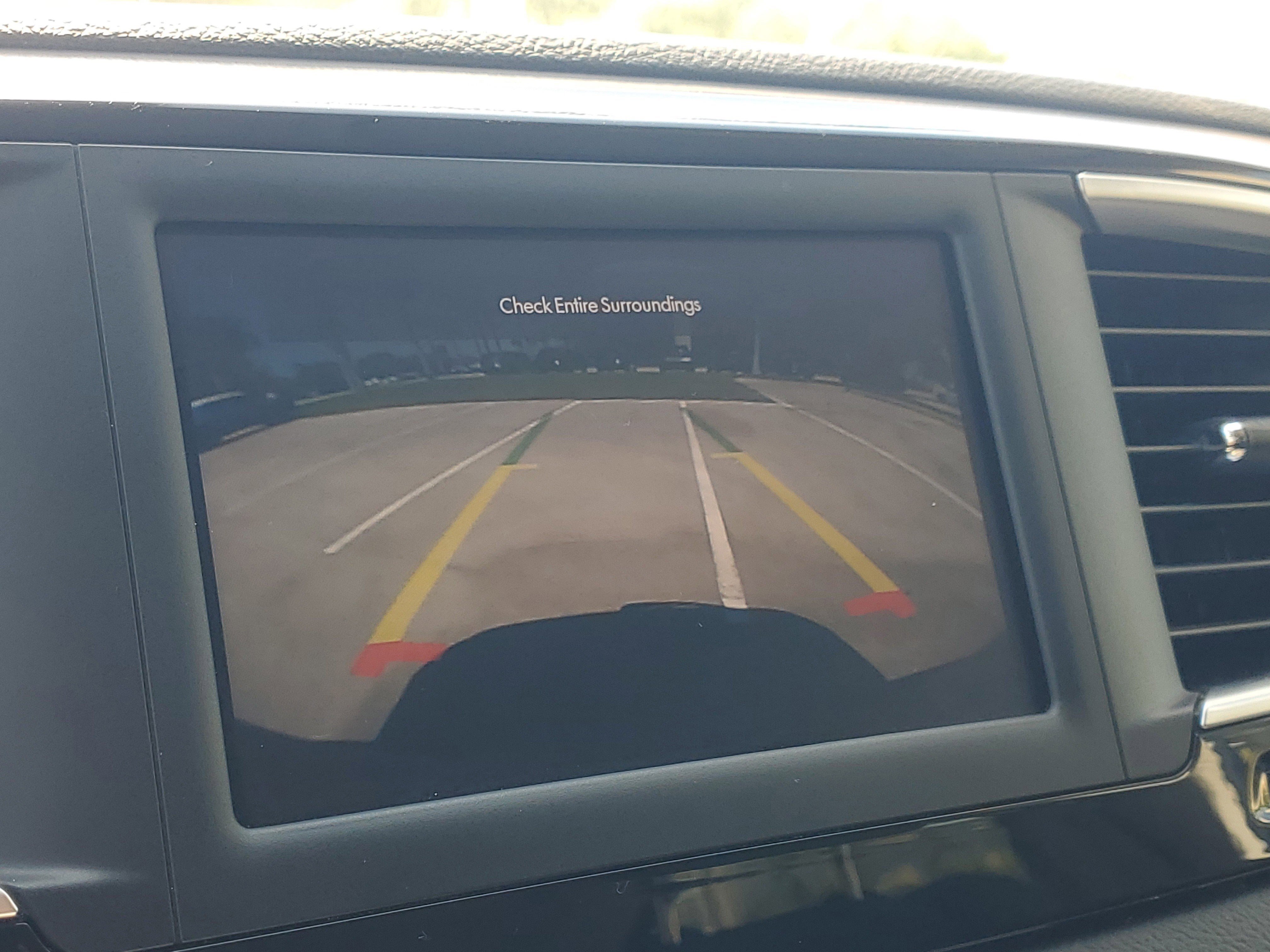 Used 2022 Chrysler Voyager LX image 27