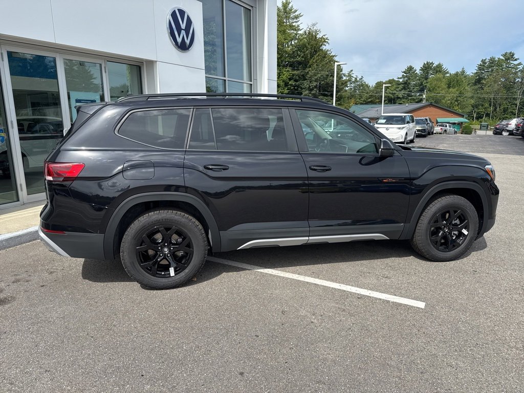 New 2026 Volkswagen Atlas Peak Edition image 12