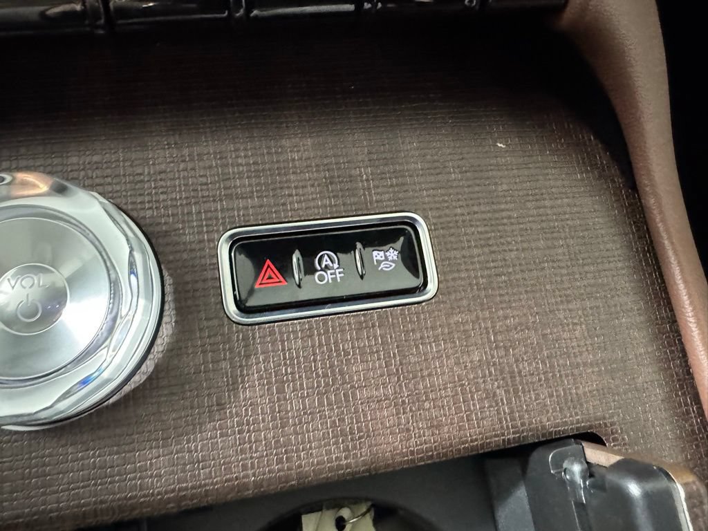 New 2026 Lincoln Navigator Reserve AWD/4WD image 61
